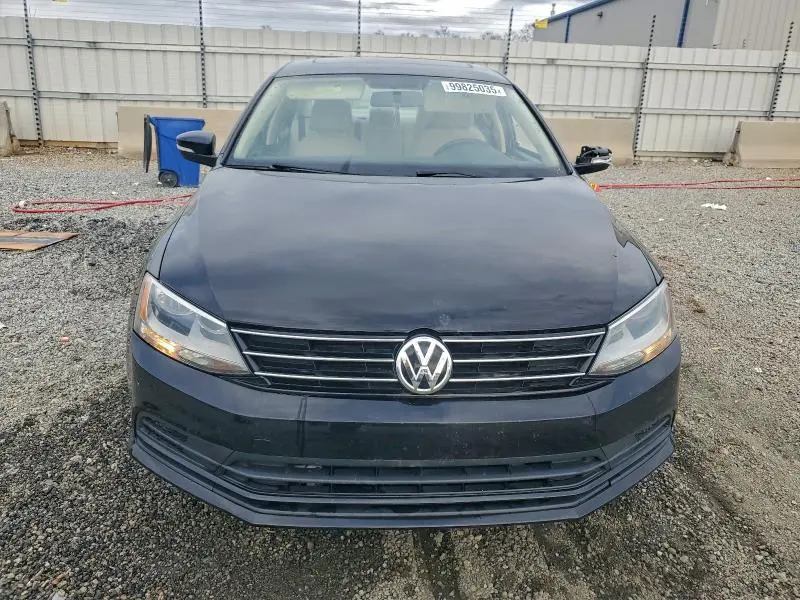 2016 VOLKSWAGEN JETTA SE  