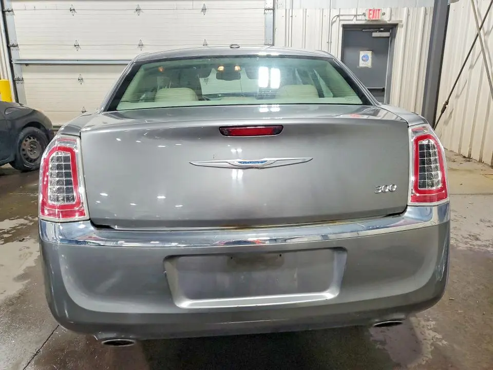 2011 CHRYSLER 300 LIMITED  
