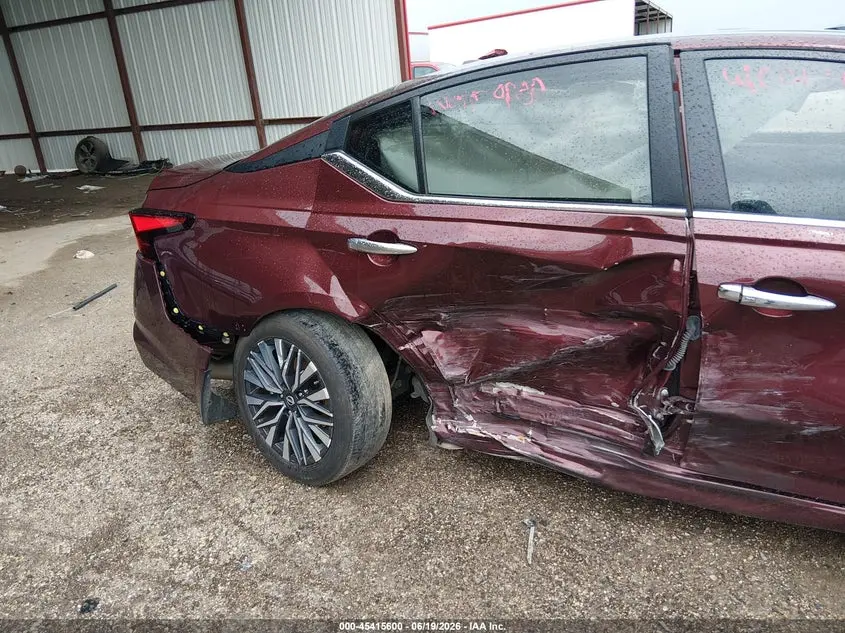 2024 NISSAN ALTIMA SV FWD
