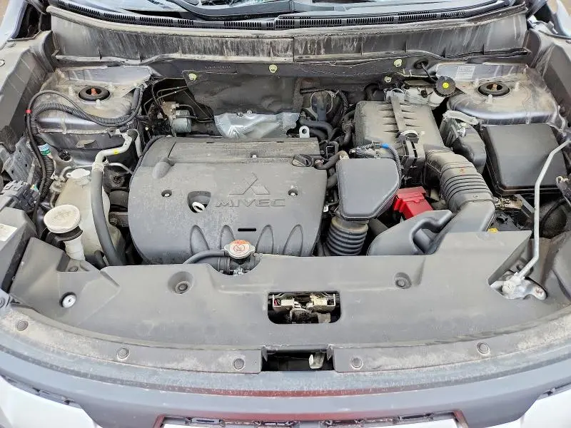 2024 MITSUBISHI RVR SE  