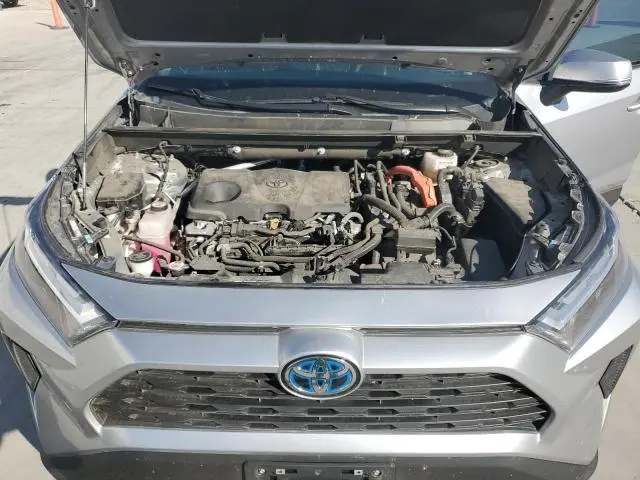 2023 TOYOTA RAV4 XLE  