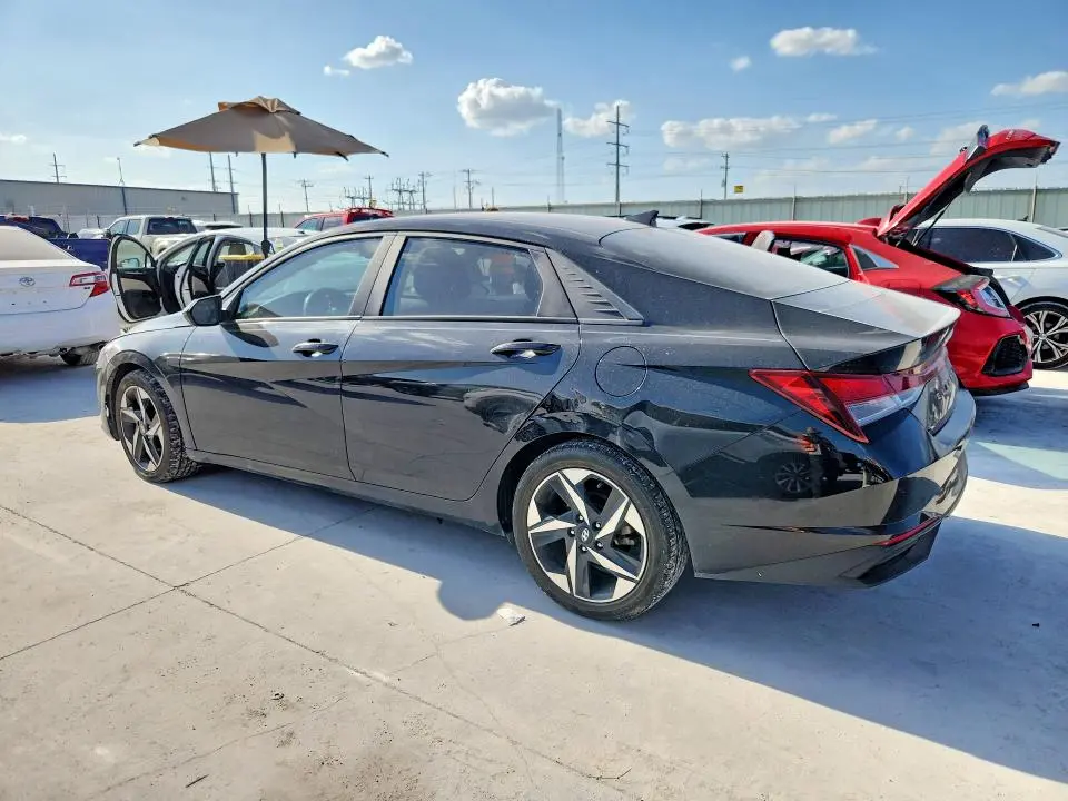 2023 HYUNDAI ELANTRA   