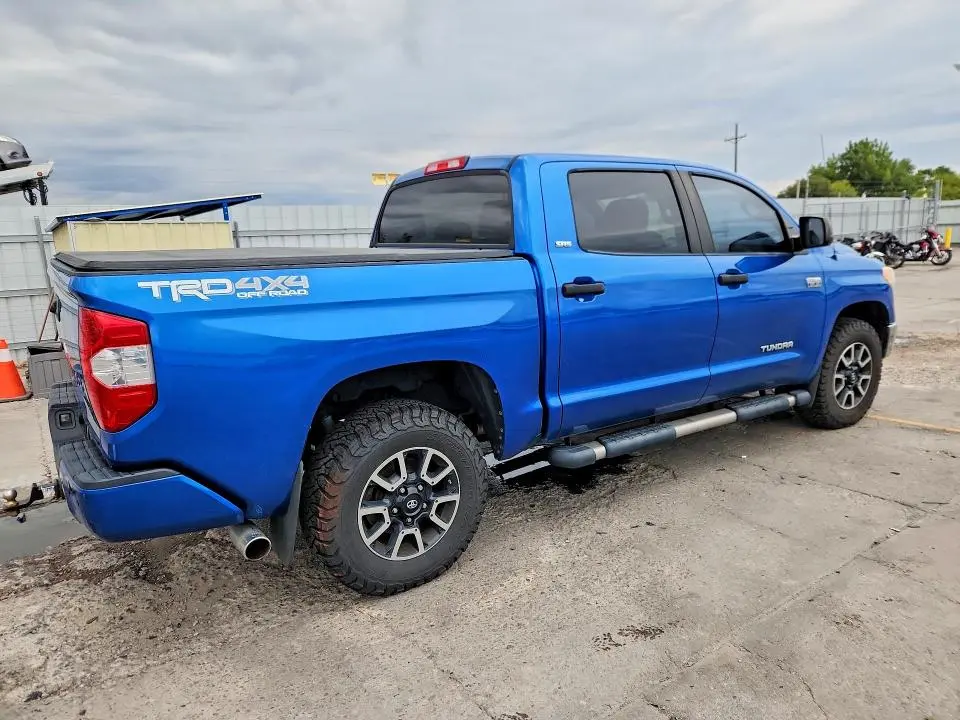 2016 TOYOTA TUNDRA SR5  