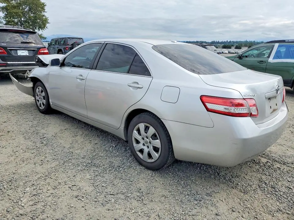 2011 TOYOTA CAMRY LE  