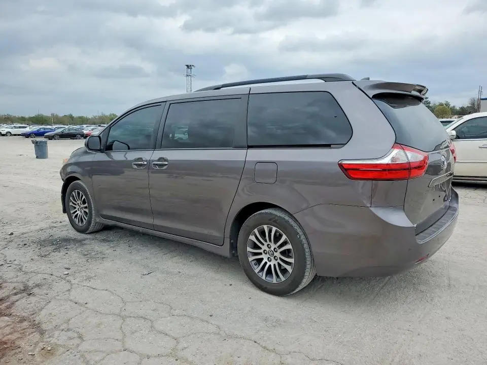 2019 TOYOTA SIENNA XLE PREMIUM 8-PASSENGER  
