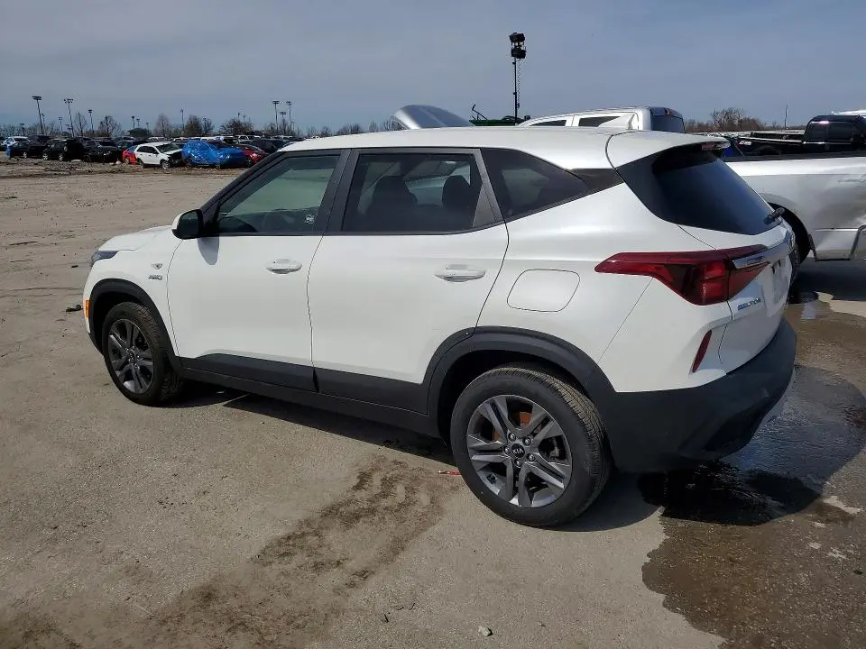 2021 KIA SELTOS LX  