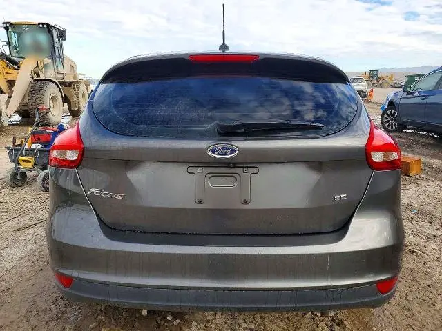 2015 FORD FOCUS SE  