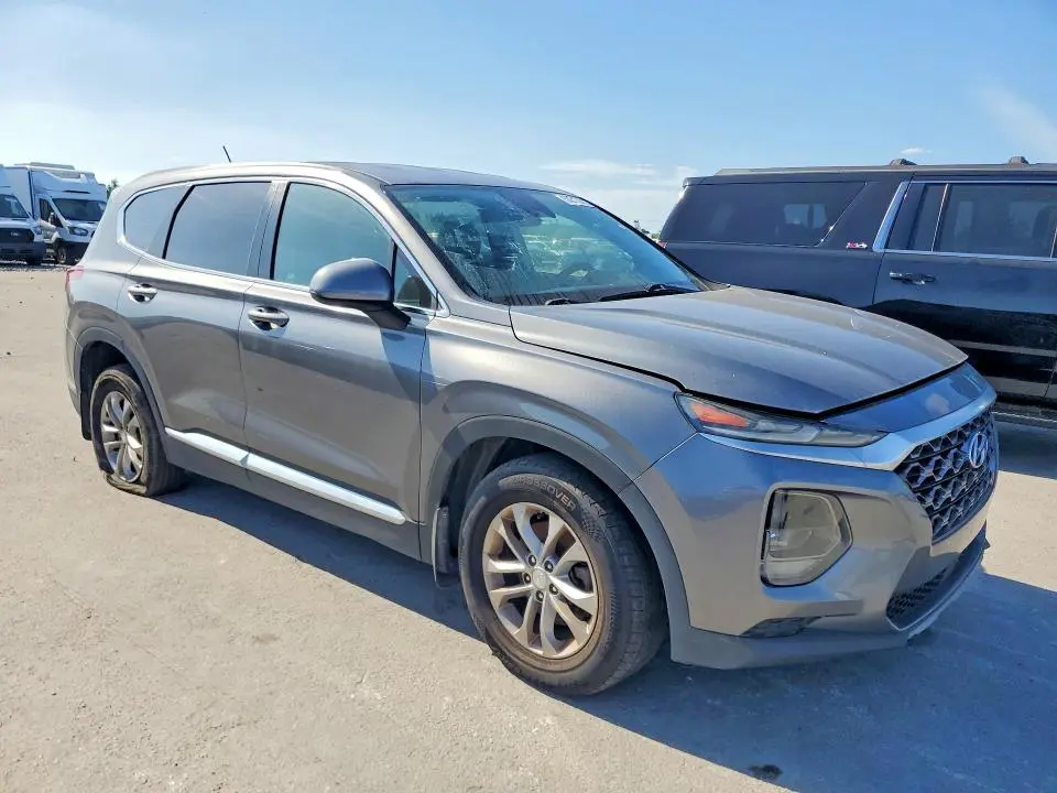 2019 HYUNDAI SANTA FE SE  