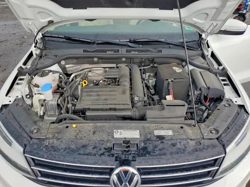 2016 VOLKSWAGEN JETTA SE  