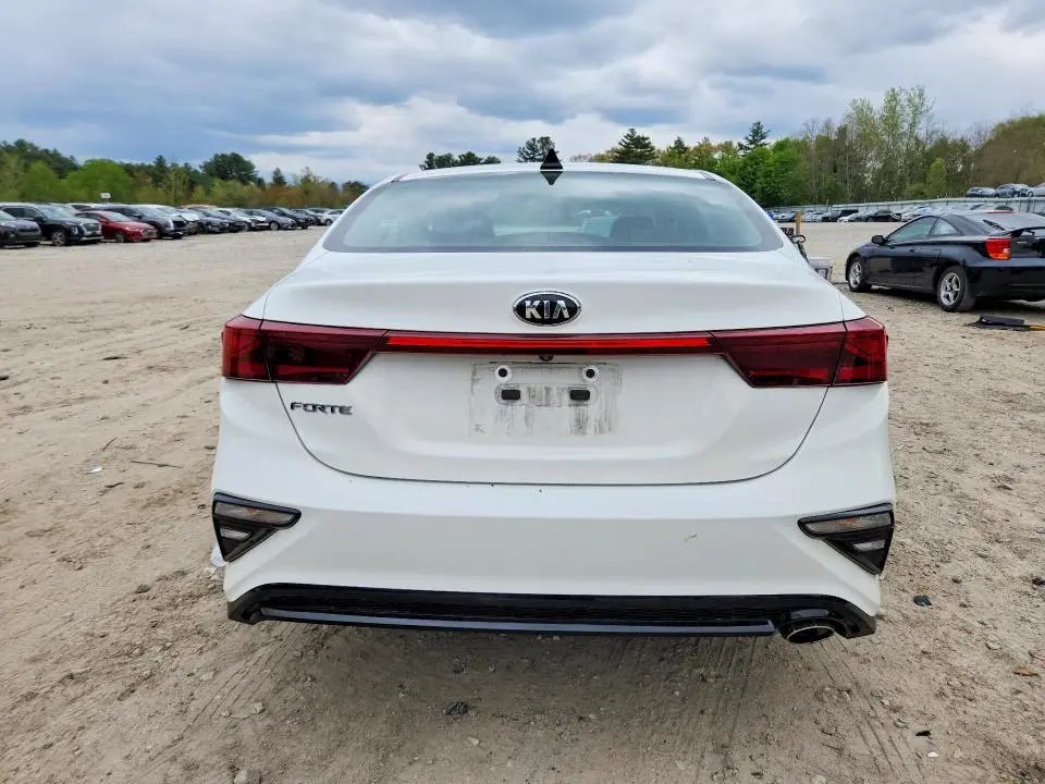 2019 KIA FORTE LXS  
