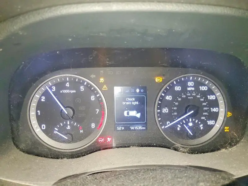 2017 HYUNDAI TUCSON SE  