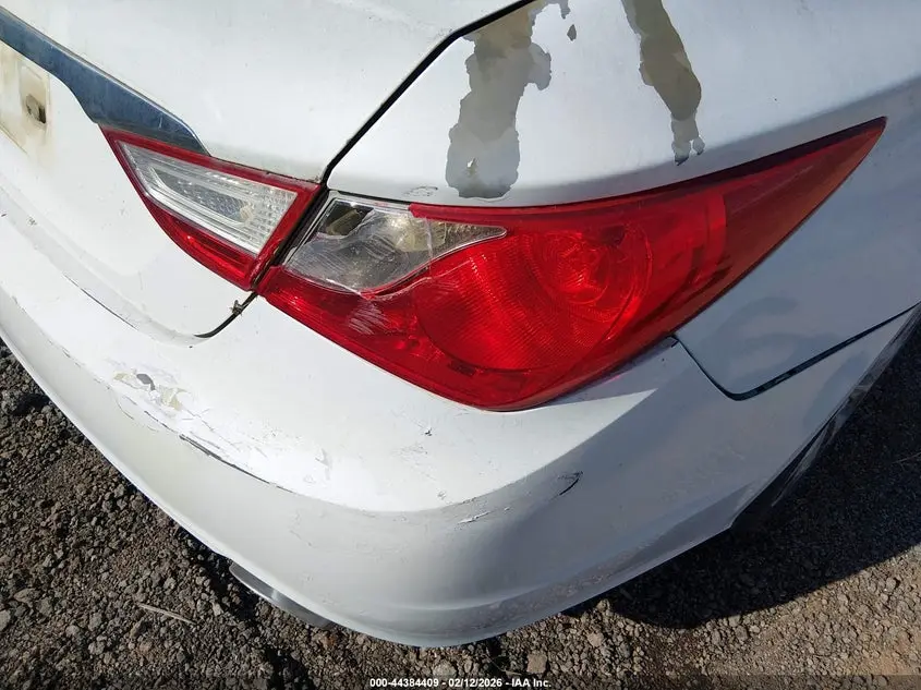 2011 HYUNDAI SONATA SE