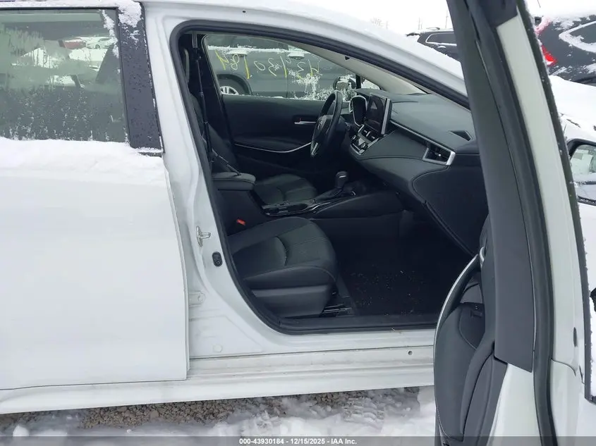 2024 TOYOTA COROLLA HYBRID XLE