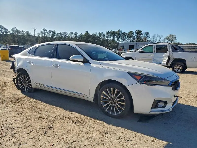 2017 KIA CADENZA PREMIUM  