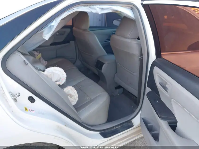 2016 TOYOTA CAMRY XLE