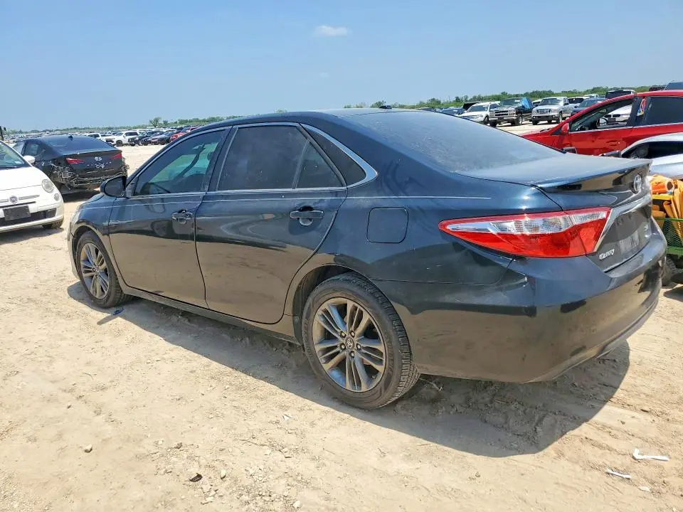 2017 TOYOTA CAMRY SE  
