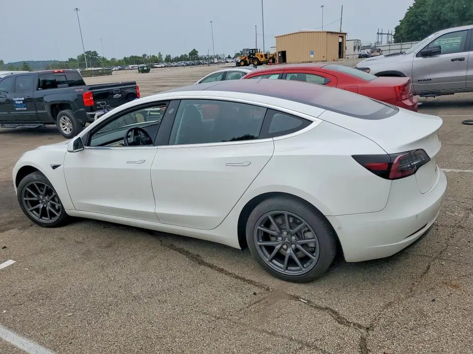 2018 TESLA MODEL 3   