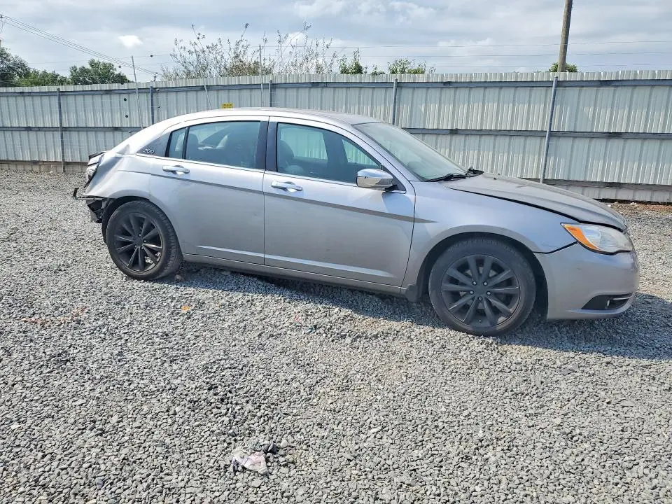 2014 CHRYSLER 200 LIMITED  