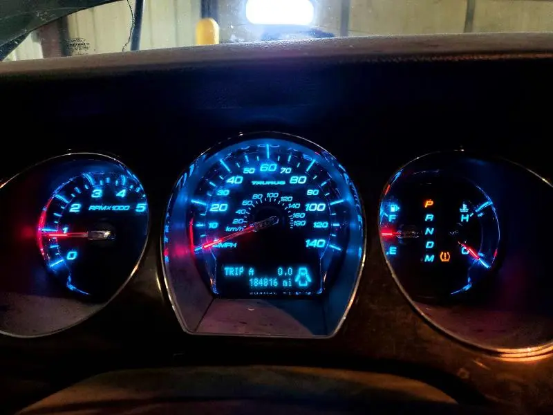 2010 FORD TAURUS LIMITED  