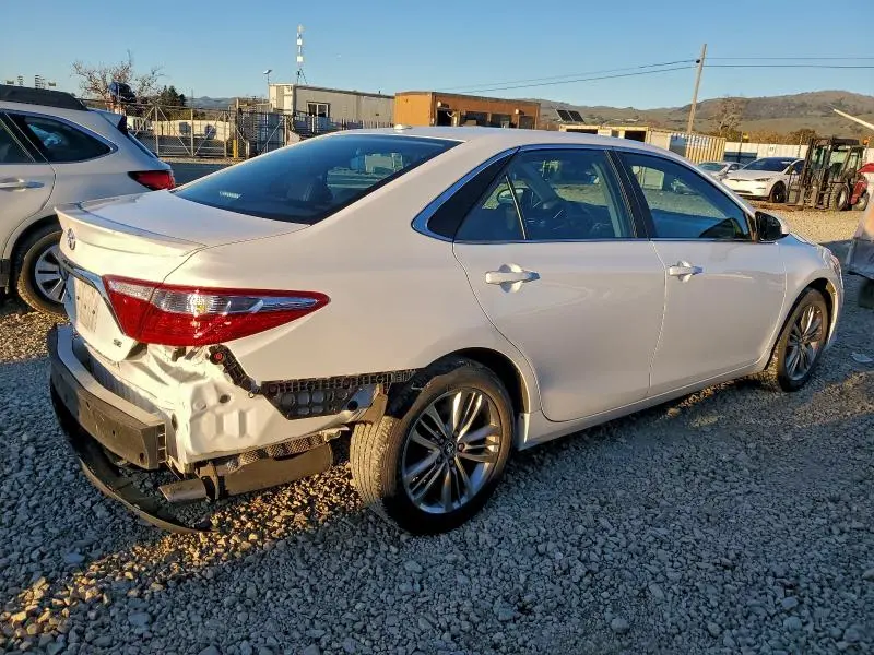 2015 TOYOTA CAMRY LE  