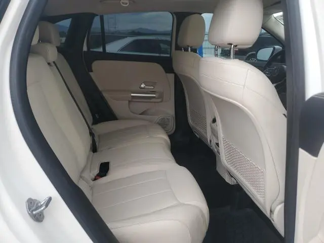 2021 MERCEDES-BENZ GLA 250 4MATIC  