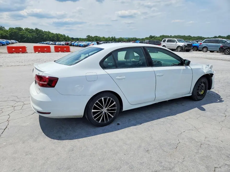 2016 VOLKSWAGEN JETTA SPORT  