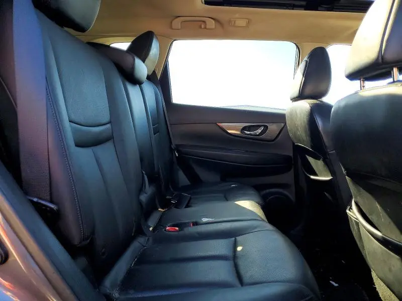2015 NISSAN ROGUE S  