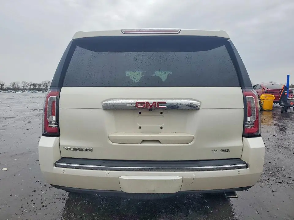 2015 GMC YUKON DENALI  
