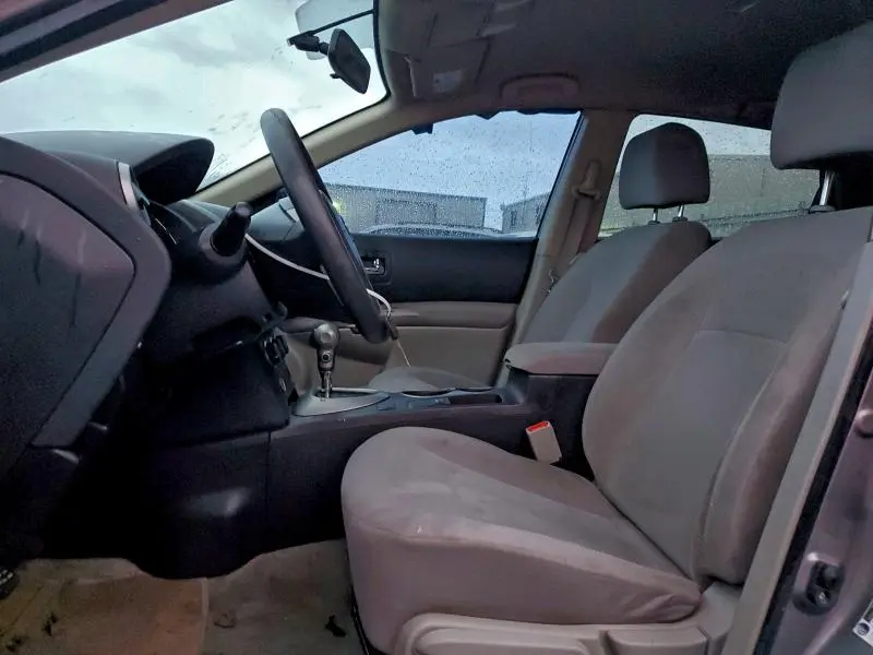 2015 NISSAN ROGUE S AW   