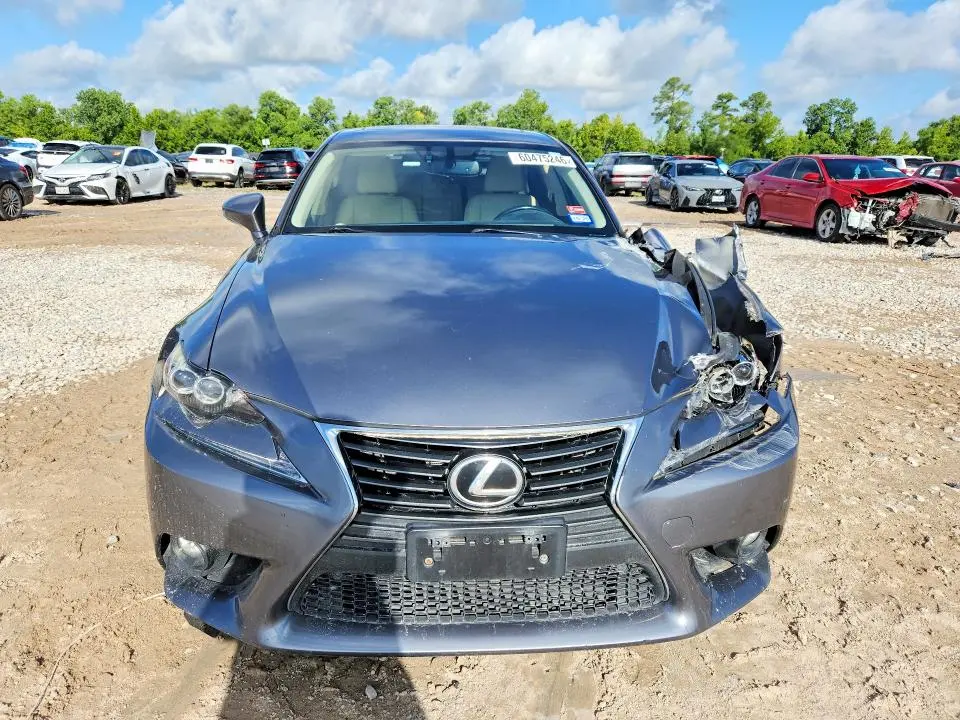 2016 LEXUS IS 200T  