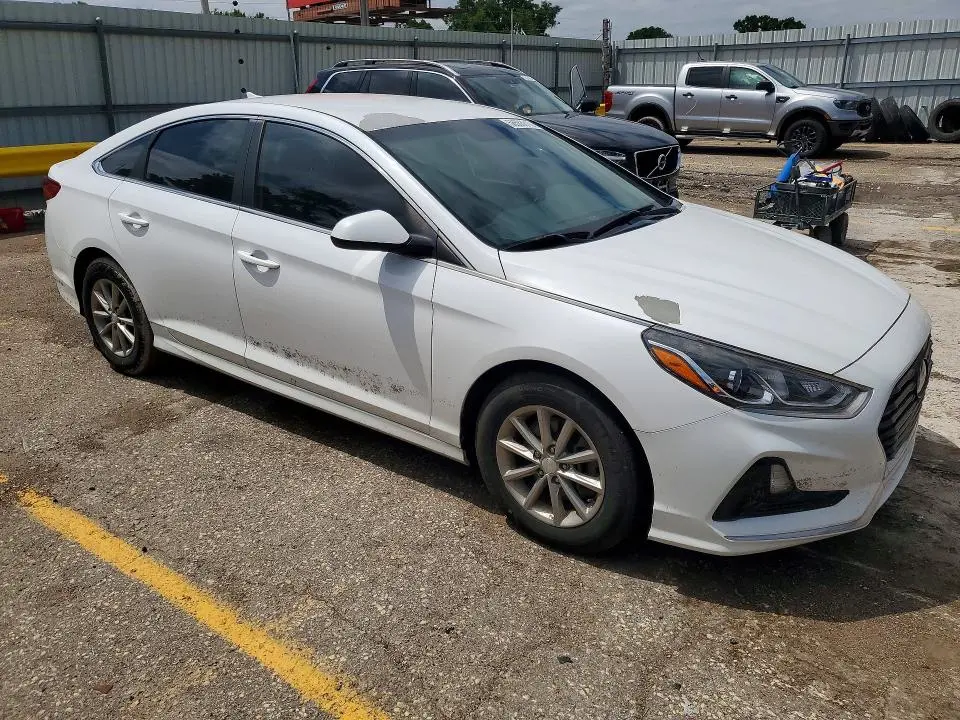 2019 HYUNDAI SONATA SE  