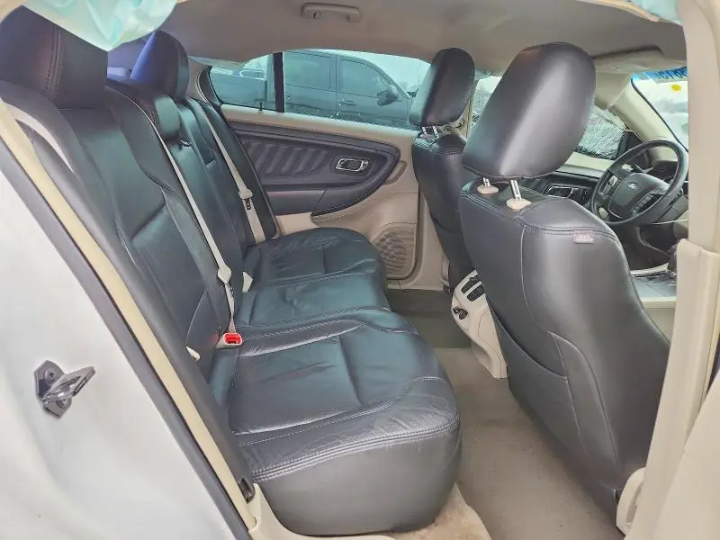 2010 FORD TAURUS SEL  