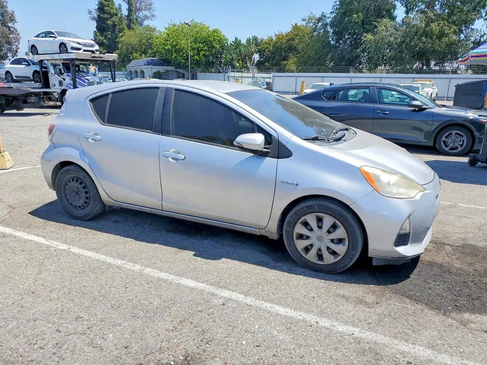 2013 TOYOTA PRIUS C TWO  