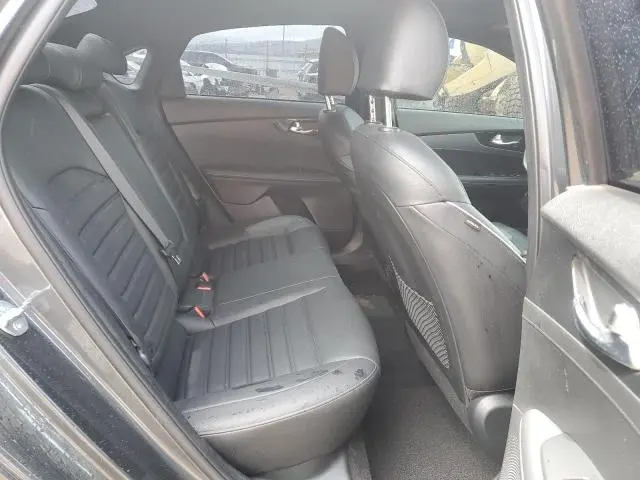 2024 KIA FORTE GT LINE  