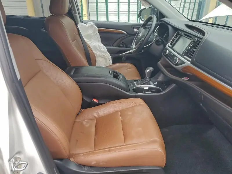 2019 TOYOTA HIGHLANDER LIMITED  