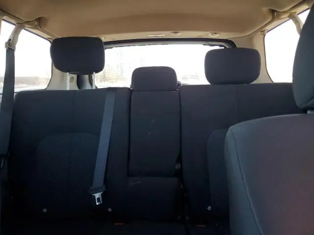 2010 MITSUBISHI ENDEAVOR LS  