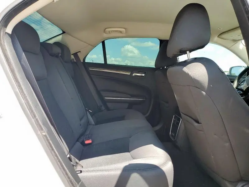 2022 CHRYSLER 300 TOURING  