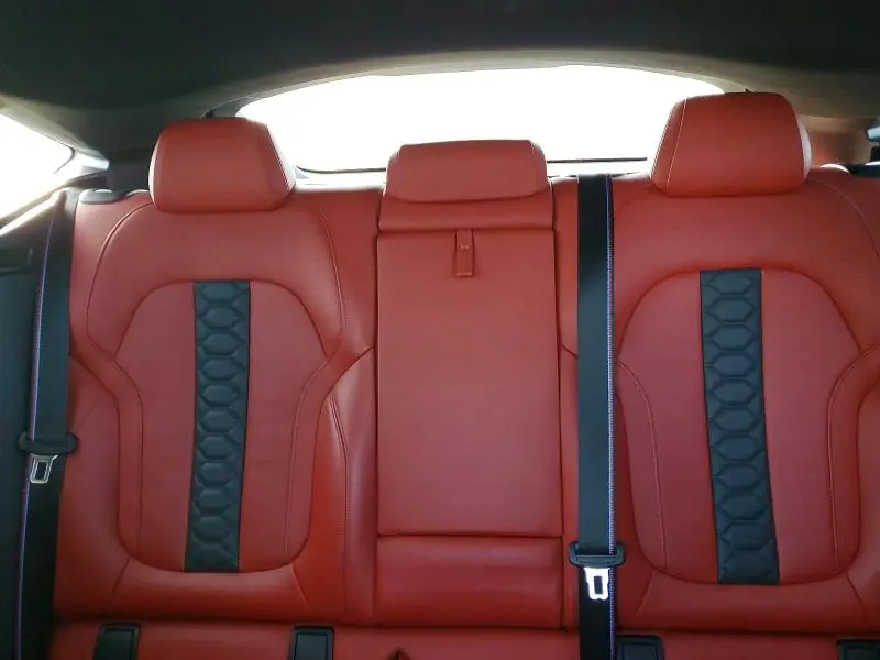 2022 BMW X6 M  
