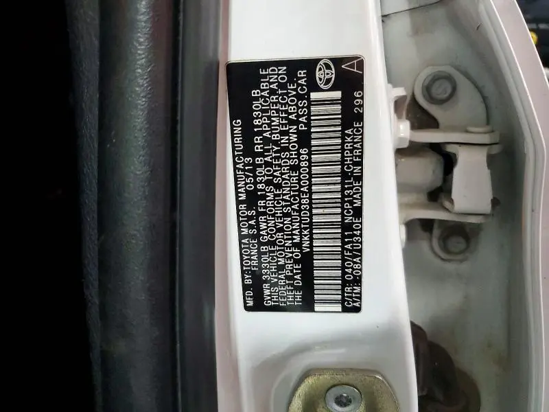 2014 TOYOTA YARIS 5-DOOR LE  