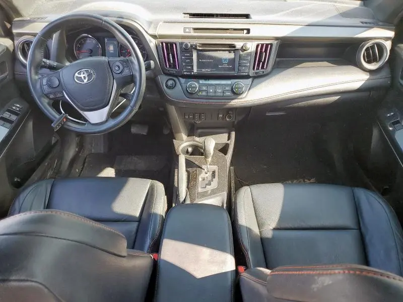 2016 TOYOTA RAV4 SE  
