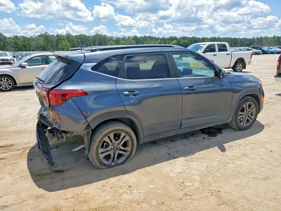 2023 KIA SELTOS S  
