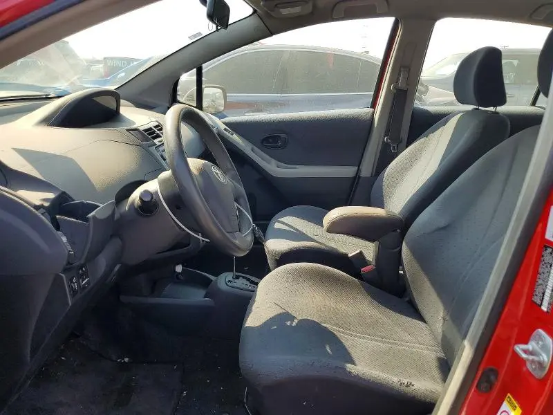 2011 TOYOTA YARIS BASE  