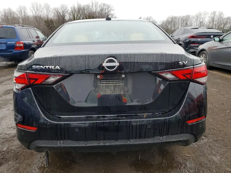 2024 NISSAN SENTRA SV  