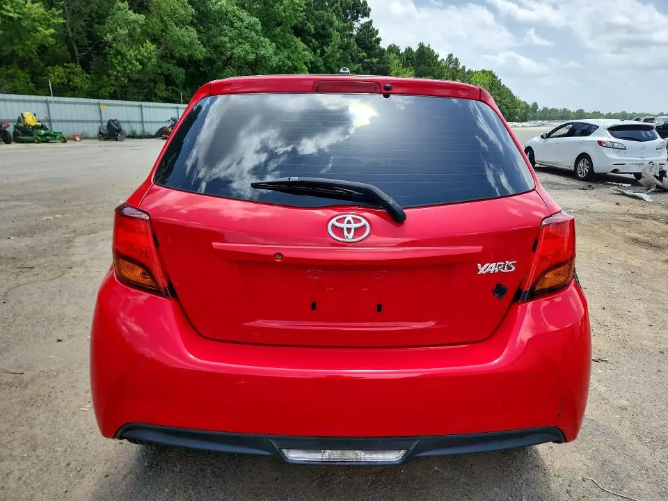 2015 TOYOTA YARIS 5-DOOR L  
