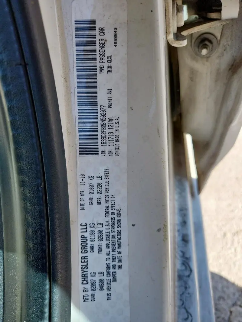 2011 DODGE AVENGER LUX