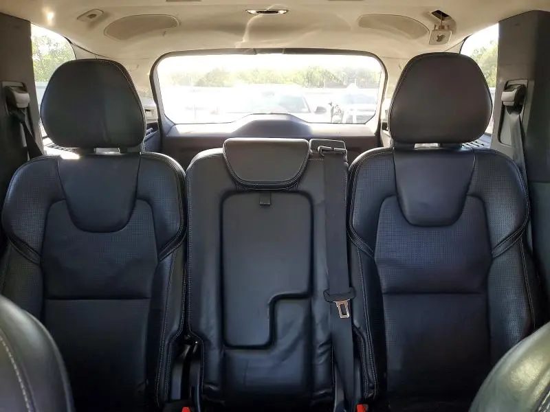 2016 VOLVO XC90 T6  
