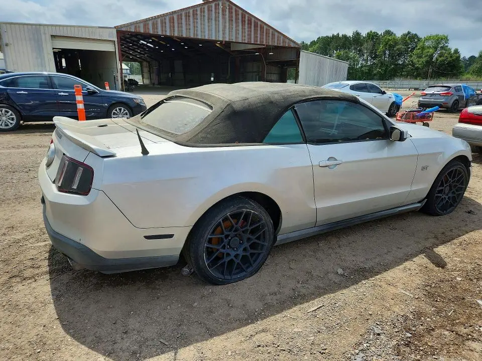 2010 FORD MUSTANG GT  