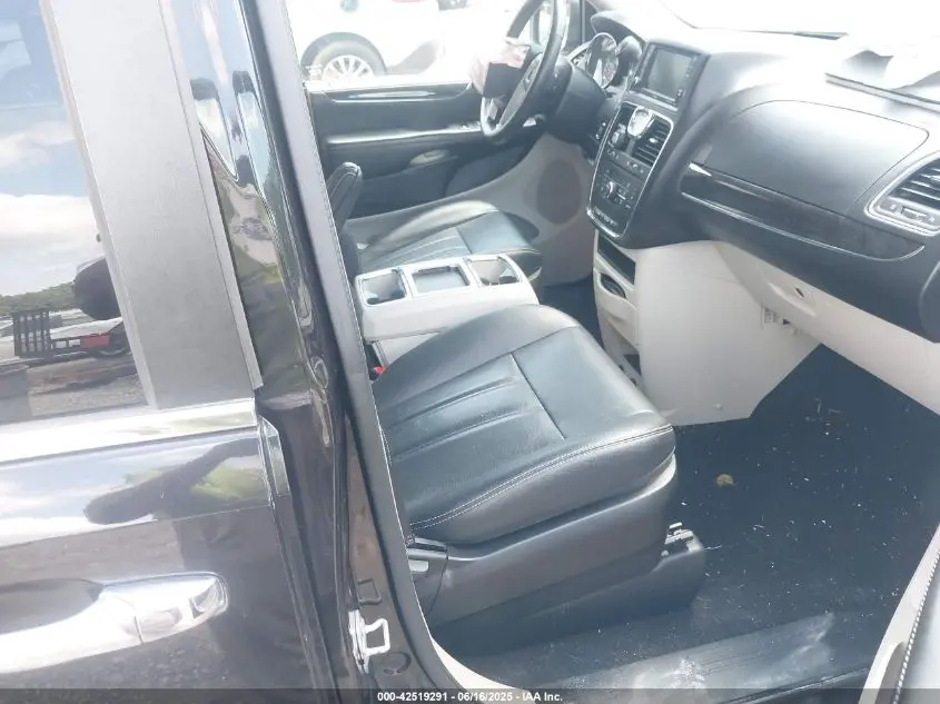 2015 CHRYSLER TOWN & COUNTRY TOURING
