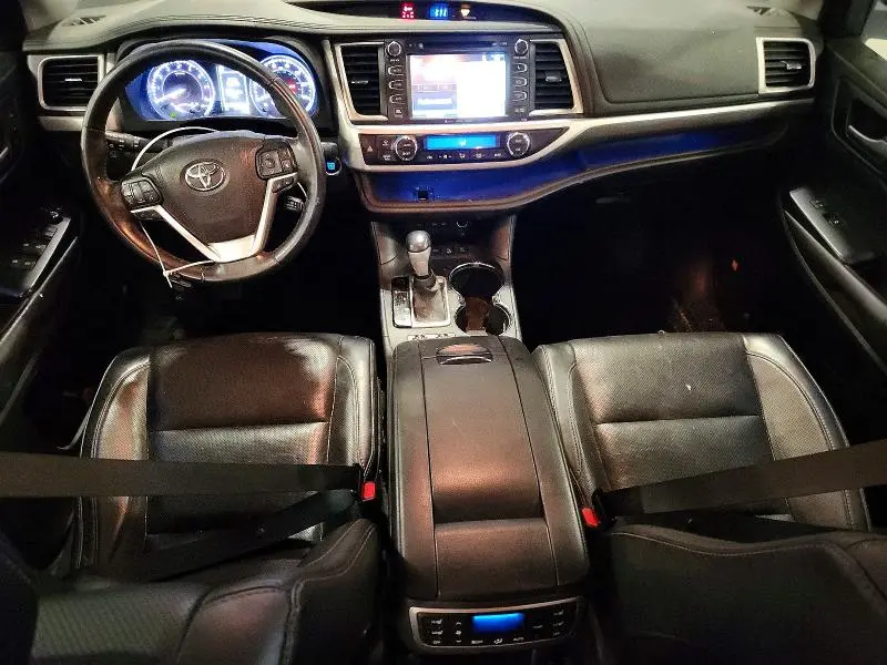 2017 TOYOTA HIGHLANDER LIMITED PLATINUM  