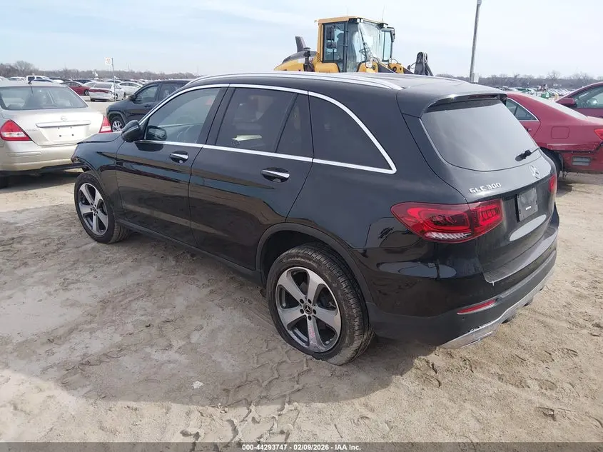 2020 MERCEDES-BENZ GLC 300  